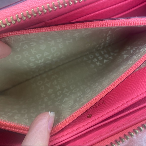 Kate spade pineapple wallet - Picture 8 of 8